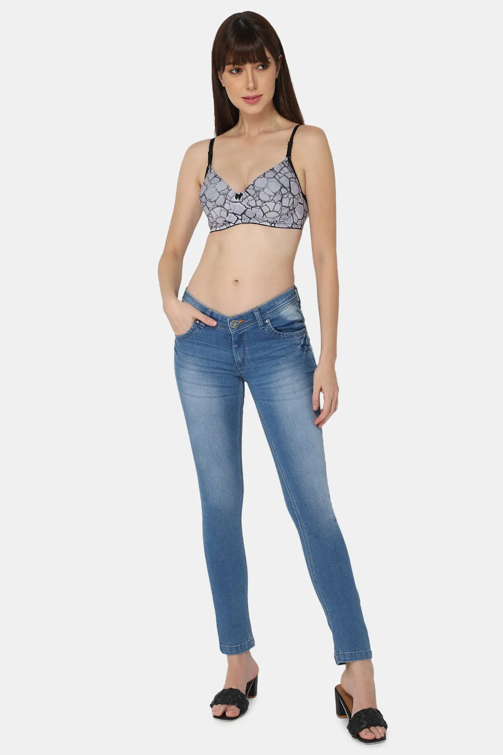 Intimacy Seamless Padded T-Shirt Bra – Perfect for a Smooth and Sleek Look UC07