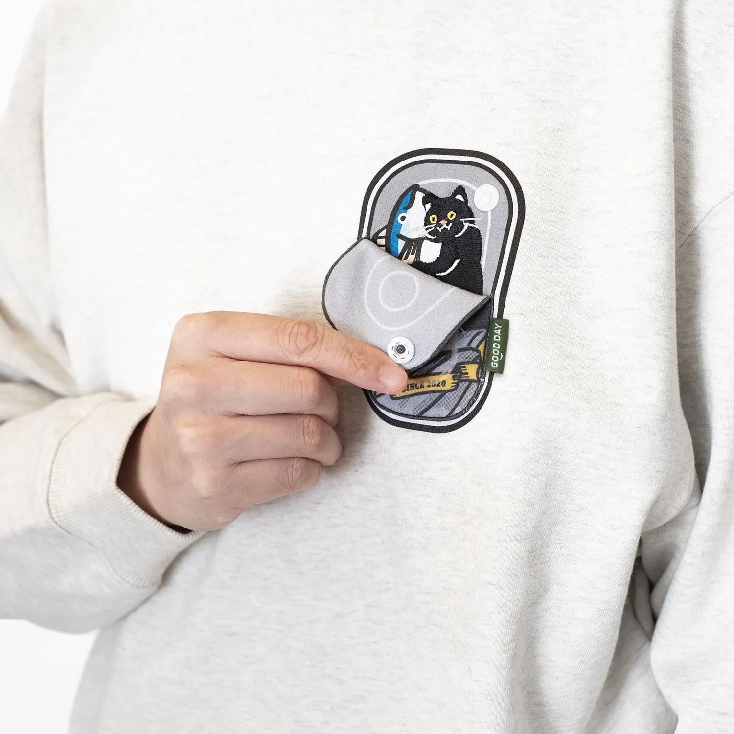 (ZW437) Canned Cat Graphic Pocket Sweater